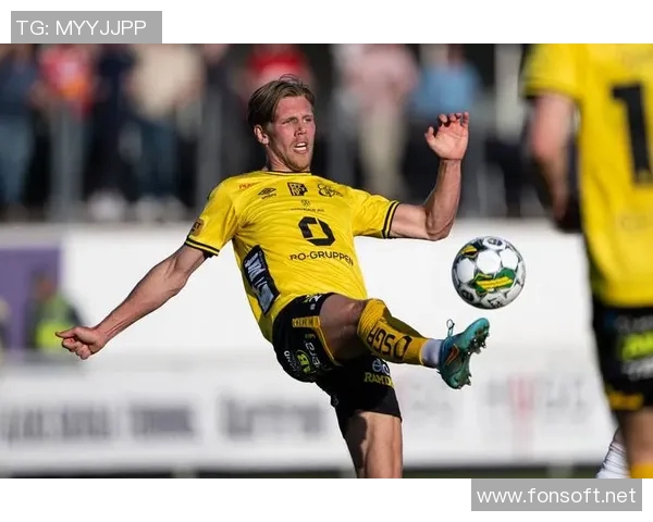 足球明星劳尔的传奇生涯与影响力解析及其在足球历史上的地位探讨